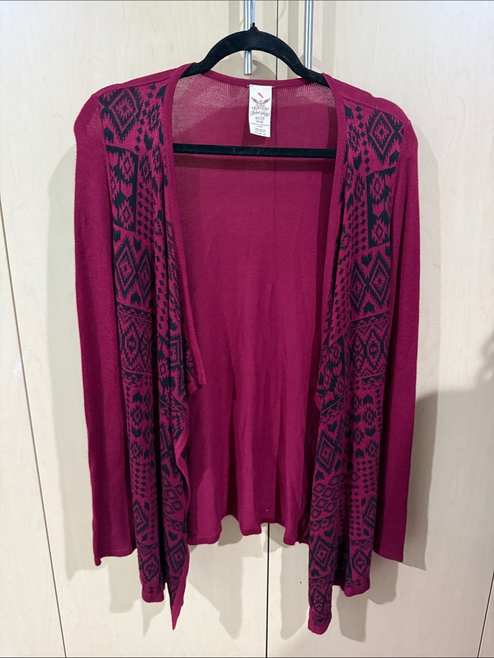 Vintage Faded Glory Berry Open-Front Cardigan with Black Geometric Accents